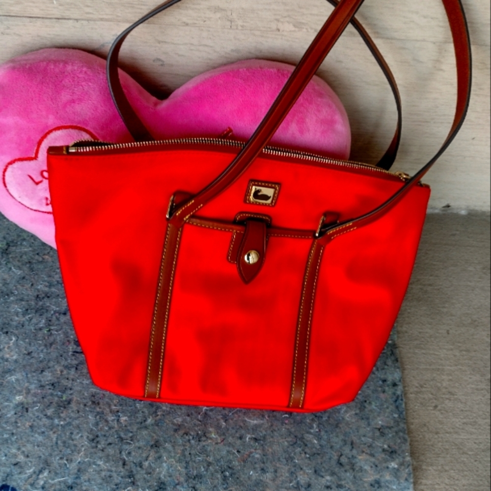 Beautiful SMALL Red Dooney & Bourke